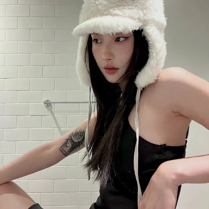 与鲨鱼游弋